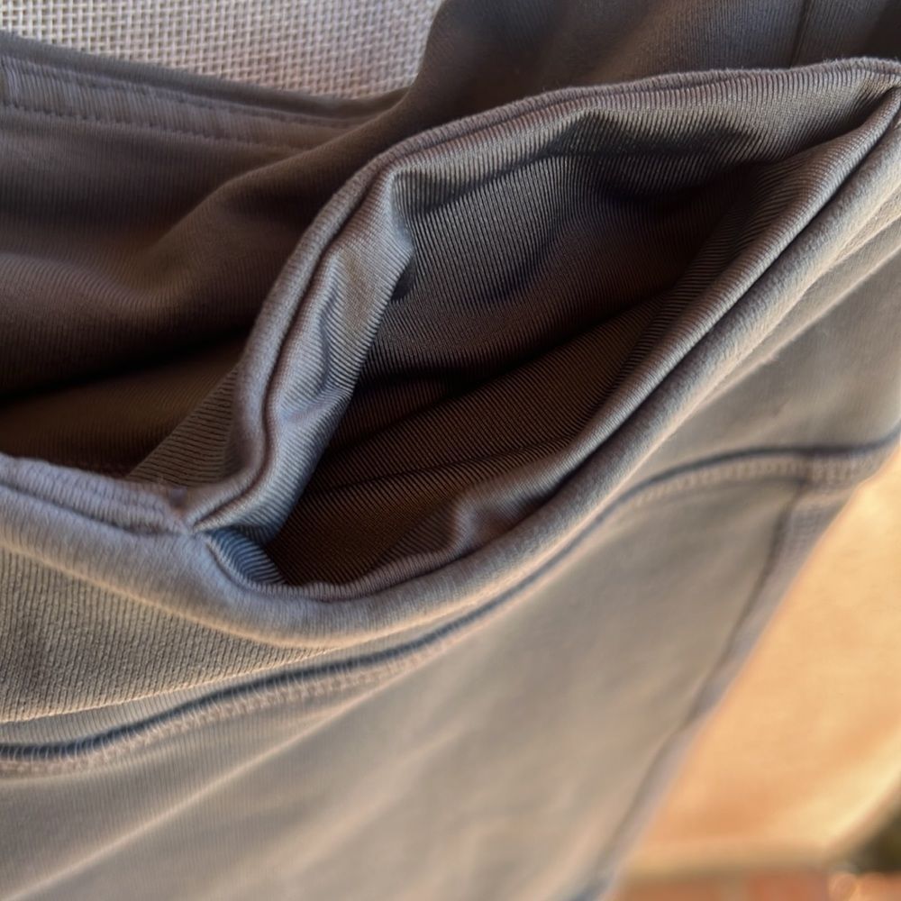 ALO yoga moto leggings grey size medium - Picture 7 of 8